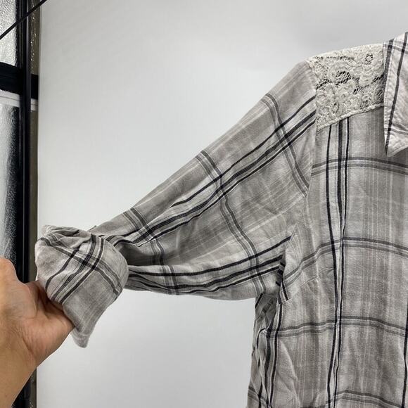 Lane Bryant gray plaid lace detail hi low button Down loose fit casual sz 18 - Picture 5 of 11